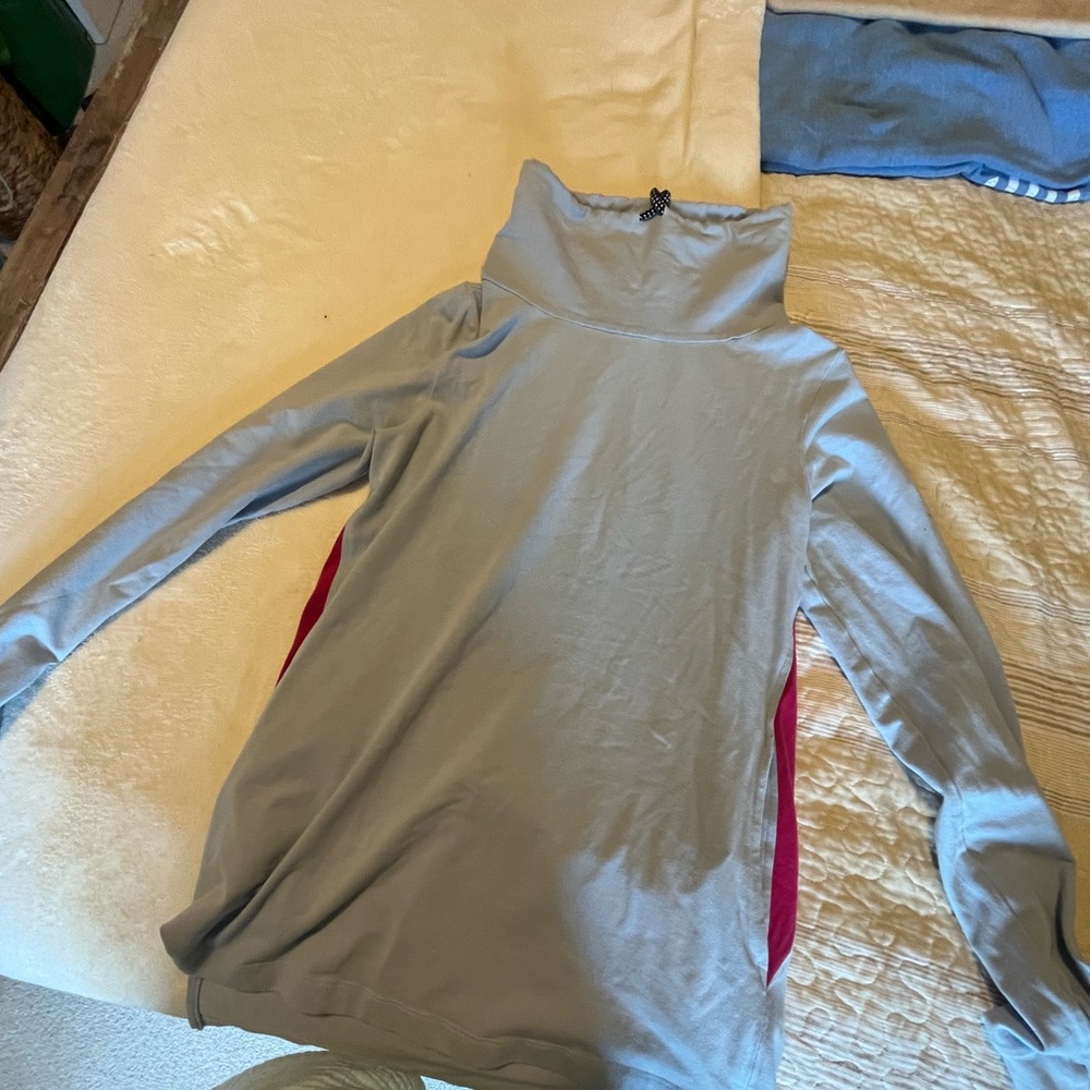 MavenFly athletic pullover